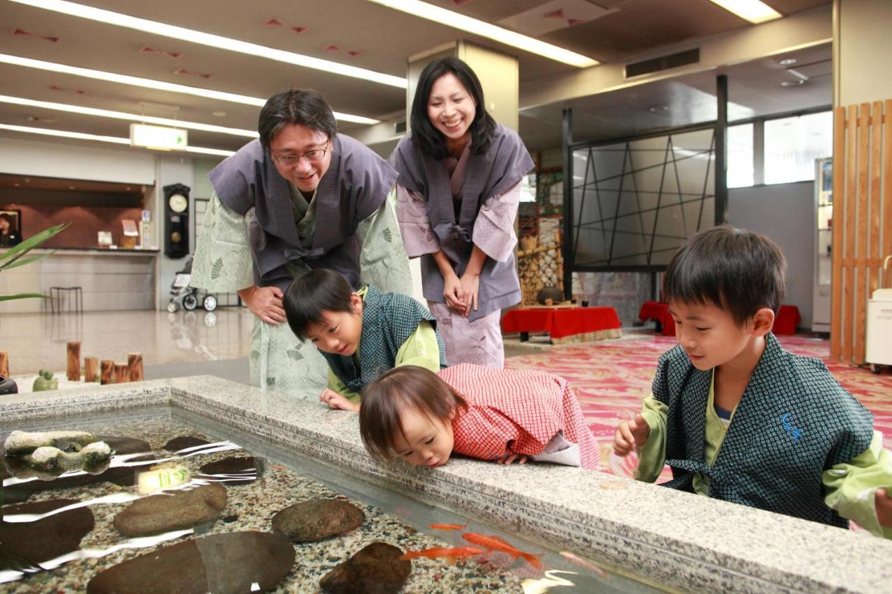 Shinki Hotel Shibukawa Bagian luar foto