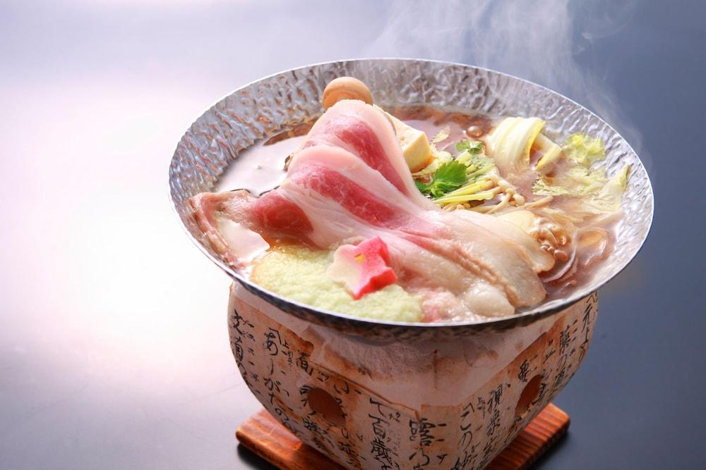 Shinki Hotel Shibukawa Bagian luar foto