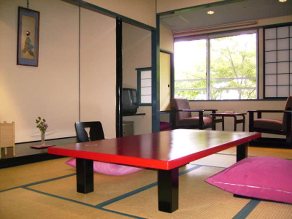 Shinki Hotel Shibukawa Bagian luar foto